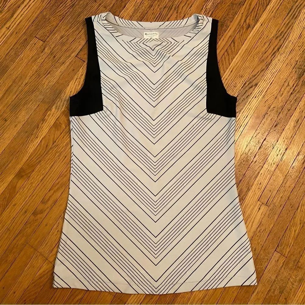Athleta Chevron Rashguard Swim Tank black/white